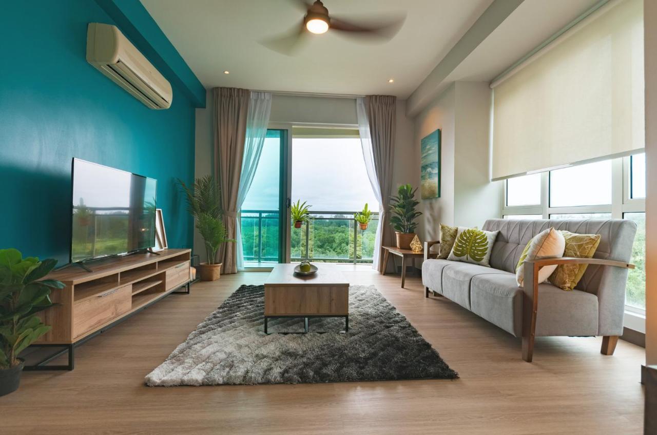 Santubong Suites B Just Like Home Damai Kuching Kültér fotó