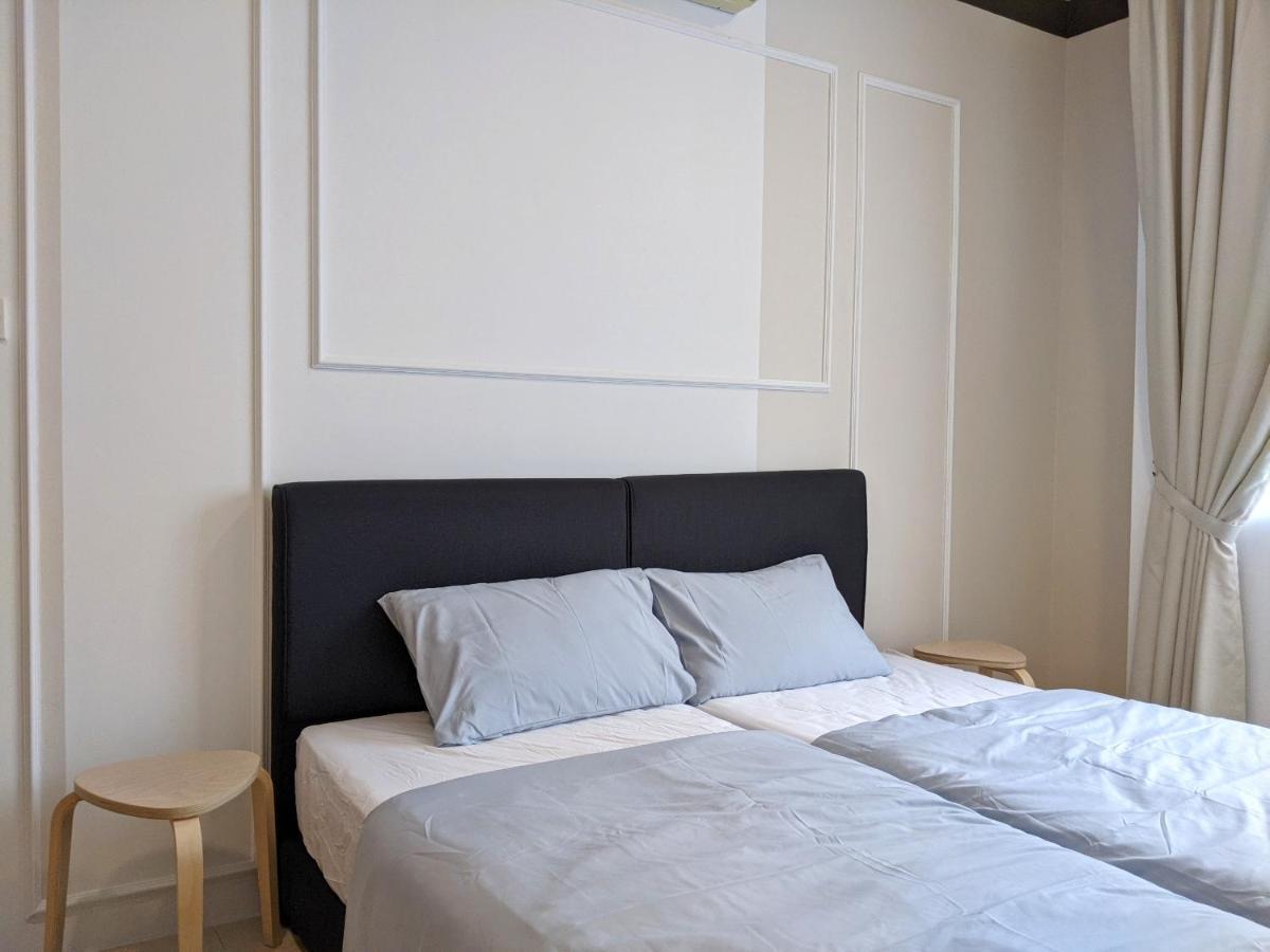 Santubong Suites B Just Like Home Damai Kuching Kültér fotó