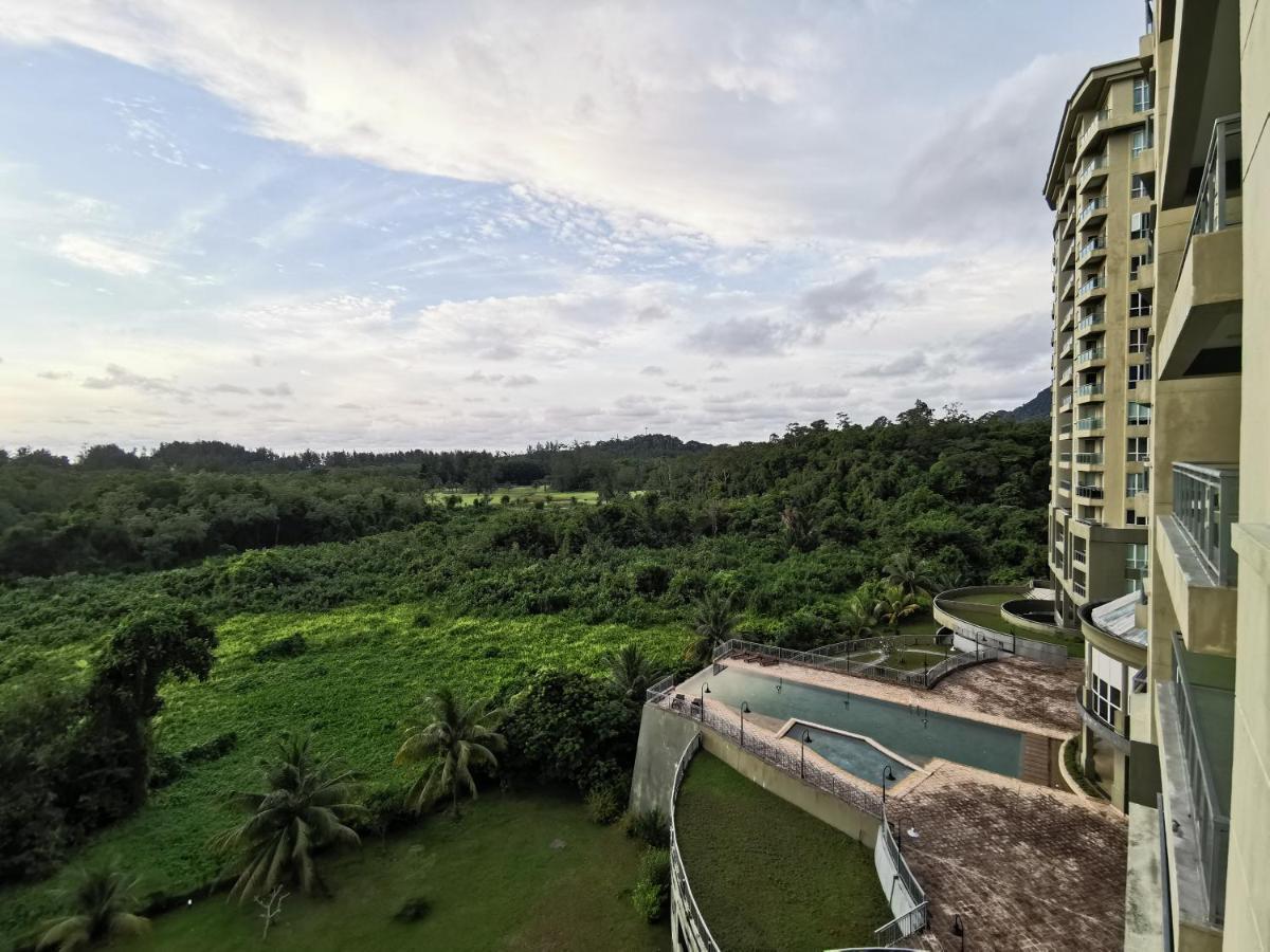 Santubong Suites B Just Like Home Damai Kuching Kültér fotó