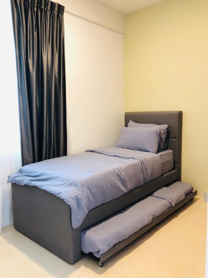 Santubong Suites B Just Like Home Damai Kuching Kültér fotó